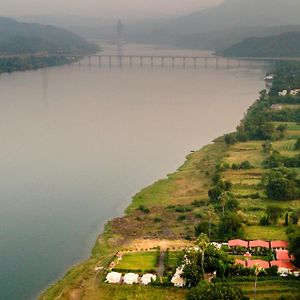 Riverview Tent Resort